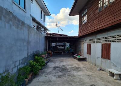 320 Sqm., 1 Bed, 1 Bath House listed for ฿ 483,000.