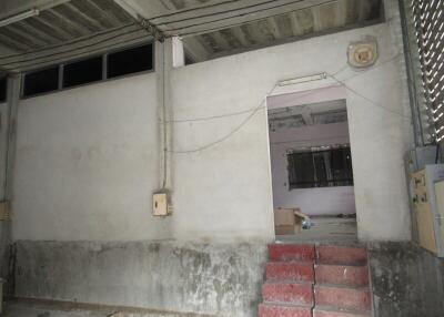 5,988 Sqm., 1 Bed Warehouse listed for ฿ 19,652,000.