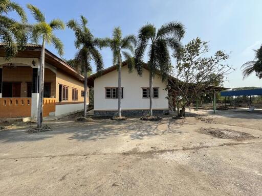 14,079 Sqm., 1 Bed Warehouse listed for ฿ 11,028,000.