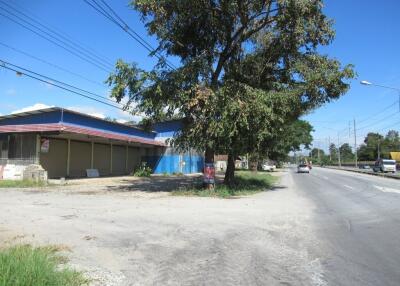 3,200 Sqm., 1 Bed Warehouse listed for ฿ 8,315,000.