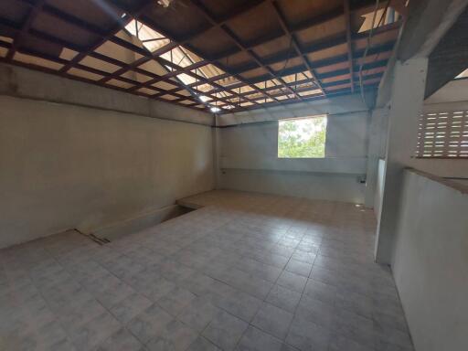 4,232 Sqm., 1 Bed Warehouse listed for ฿ 5,098,000.