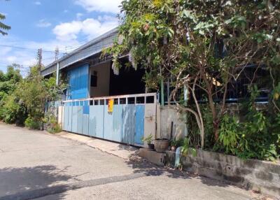 688 Sqm., 1 Bed Warehouse listed for ฿ 5,059,000.