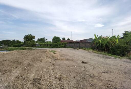 6,812 Sqm., 1 Bed Warehouse listed for ฿ 4,338,000.