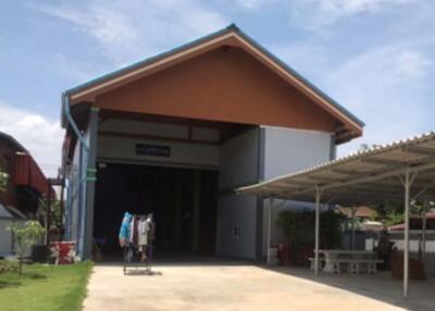 910 Sqm., 1 Bed Warehouse listed for ฿ 3,913,000.