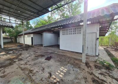 8,476 Sqm., 1 Bed Warehouse listed for ฿ 3,806,000.