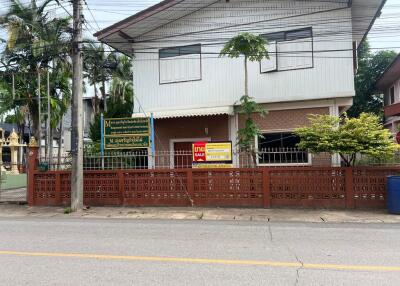 940 Sqm., 1 Bed Warehouse listed for ฿ 3,568,000.