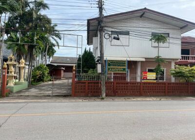 940 Sqm., 1 Bed Warehouse listed for ฿ 3,568,000.