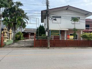 940 Sqm., 1 Bed Warehouse listed for ฿ 3,568,000.