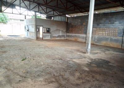 539 Sqm., 1 Bed Warehouse listed for ฿ 2,200,000.