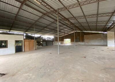 2,557 Sqm., 1 Bed Warehouse listed for ฿ 2,613,000.