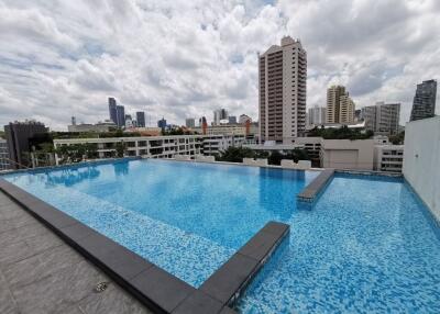 65 Sqm., 1 Bed, 1 Bath Condo listed for ฿ 5,250,000.