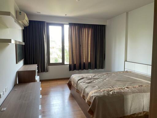 56 Sqm., 1 Bed, 1 Bath Condo listed for ฿ 4,715,000.