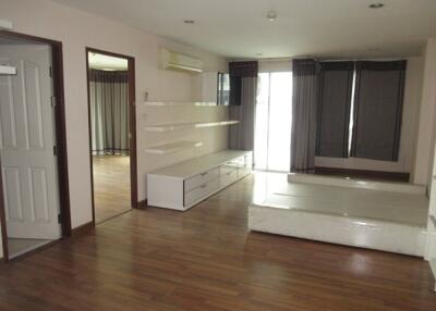 60 Sqm., 1 Bed, 1 Bath Condo listed for ฿ 3,700,000.