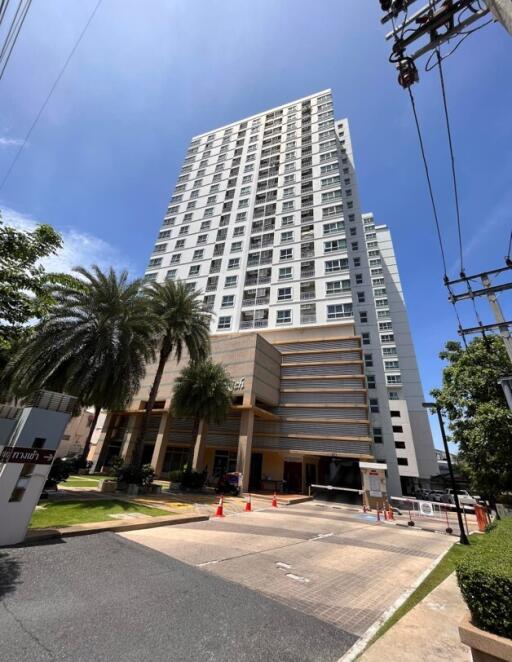 72 Sqm., 1 Bed, 1 Bath Condo listed for ฿ 4,205,000.