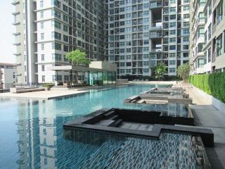 47 Sqm., 2 Beds, 1 Bath Condo listed for ฿ 3,317,000.