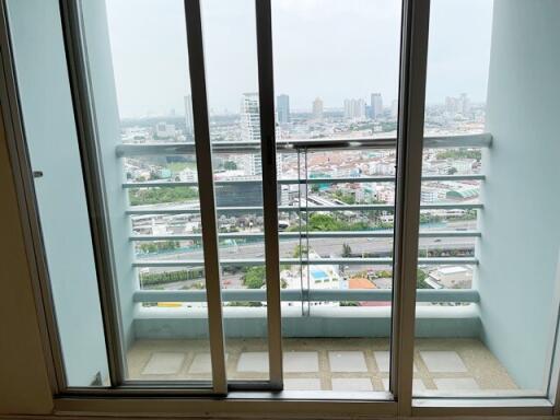 54 Sqm., 1 Bed, 1 Bath Condo listed for ฿ 3,218,000.