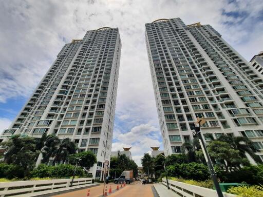 39 Sqm., 1 Bed, 1 Bath Condo listed for ฿ 3,022,000.