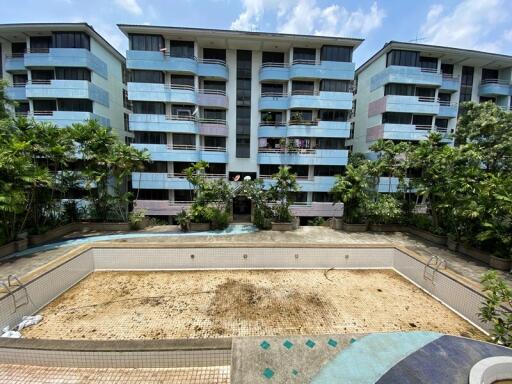 236 Sqm., 1 Bed, 1 Bath Condo listed for ฿ 2,100,000.