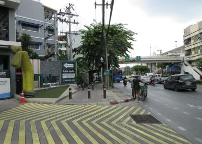 คอนโด บางยี่เรือ ราคาพิเศษ!