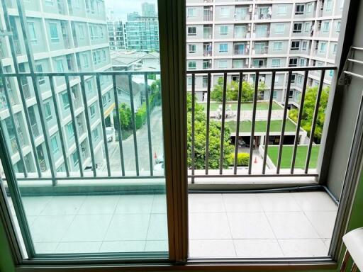 40 Sqm., 1 Bed, 1 Bath Condo listed for ฿ 2,200,000.