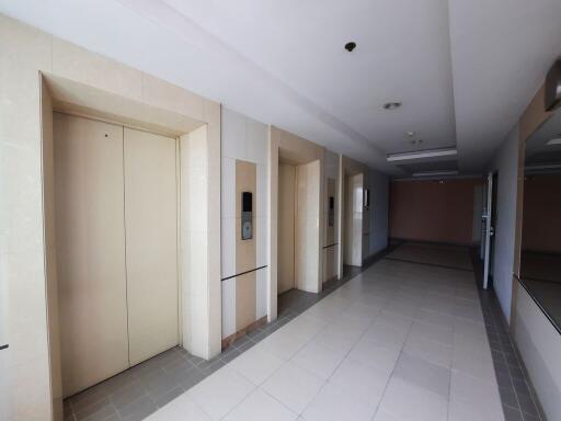 41 Sqm., 1 Bed, 1 Bath Condo listed for ฿ 2,400,000.