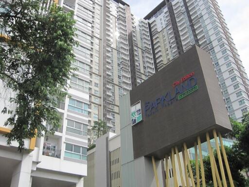 35 Sqm., 1 Bed, 1 Bath Condo listed for ฿ 2,463,000.