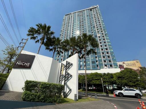 34 Sqm., 1 Bed, 1 Bath Condo listed for ฿ 2,412,000.