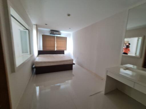 48 Sqm., 1 Bed, 1 Bath Condo listed for ฿ 2,132,000.