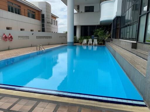 64 Sqm., 1 Bed, 1 Bath Condo listed for ฿ 2,098,000.