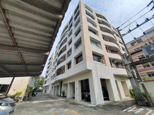 56 Sqm., 1 Bed, 1 Bath Condo listed for ฿ 2,089,000.