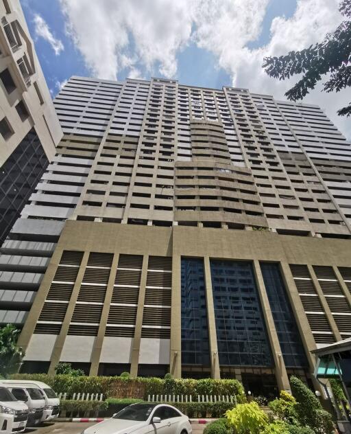51 Sqm., 1 Bed, 1 Bath Condo listed for ฿ 1,851,000.