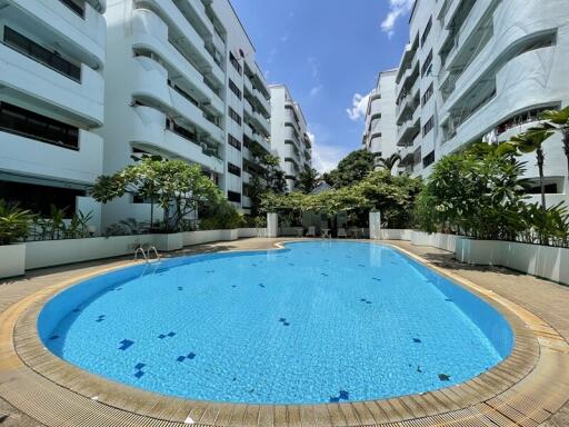 65 Sqm., 1 Bed, 1 Bath Condo listed for ฿ 1,753,000.