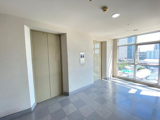 29 Sqm., 1 Bed, 1 Bath Condo listed for ฿ 1,600,000.
