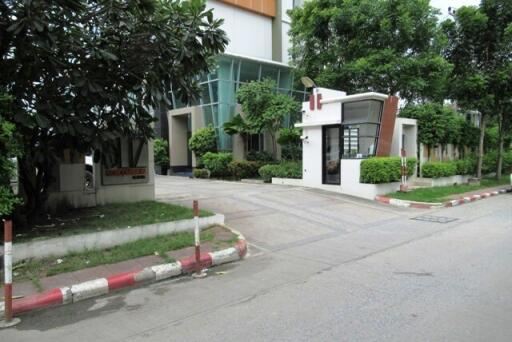 44 Sqm., 1 Bed, 1 Bath Condo listed for ฿ 1,350,000.