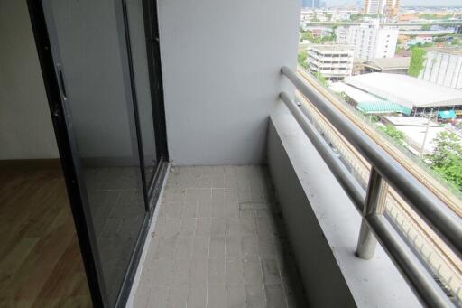 38 Sqm., 1 Bed, 1 Bath Condo listed for ฿ 1,410,000.