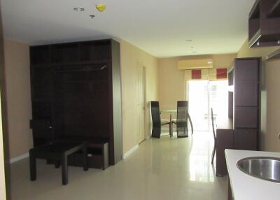 42 Sqm., 1 Bed, 1 Bath Condo listed for ฿ 1,230,000.