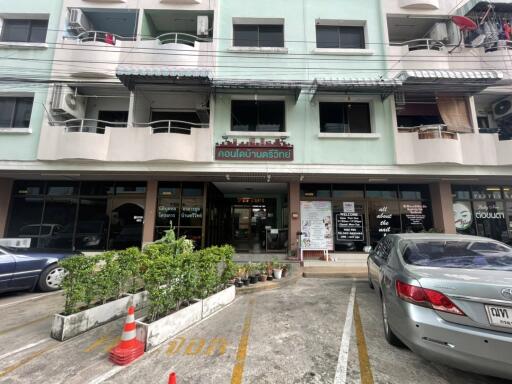 71 Sqm., 1 Bed, 1 Bath Condo listed for ฿ 1,573,000.