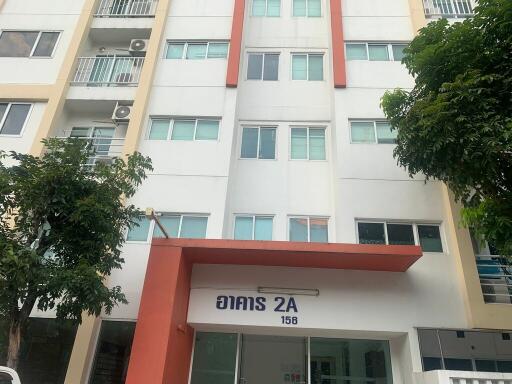 41 Sqm., 1 Bed, 1 Bath Condo listed for ฿ 1,565,000.