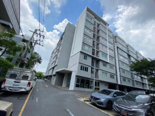 30 Sqm., 1 Bed, 1 Bath Condo listed for ฿ 1,371,000.