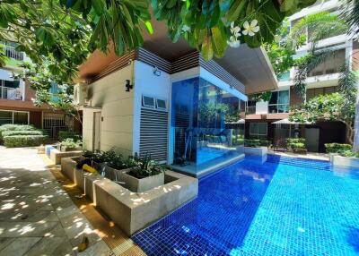 35 Sqm., 1 Bed, 1 Bath Condo listed for ฿ 1,481,000.