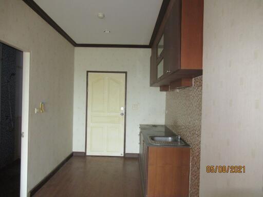 36 Sqm., 1 Bed, 1 Bath Condo listed for ฿ 1,307,000.
