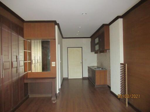36 Sqm., 1 Bed, 1 Bath Condo listed for ฿ 1,307,000.