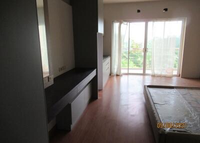 36 Sqm., 1 Bed, 1 Bath Condo listed for ฿ 1,426,000.