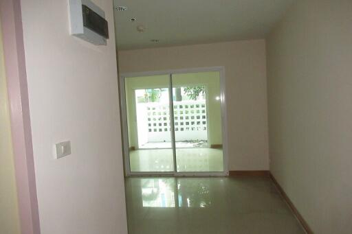 35 Sqm., 1 Bed, 1 Bath Condo listed for ฿ 1,030,000.