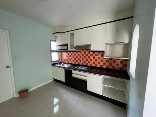 58 Sqm., 2 Beds, 1 Bath Condo listed for ฿ 1,238,000.