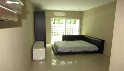 34 Sqm., 1 Bed, 1 Bath Condo listed for ฿ 970,000.