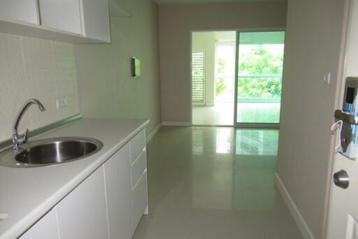 32 Sqm., 1 Bed, 1 Bath Condo listed for ฿ 1,262,000.