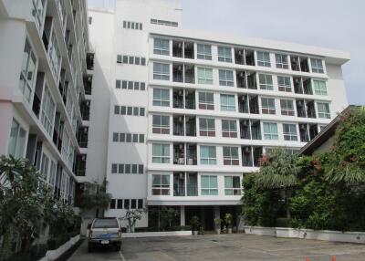 29 Sqm., 1 Bed, 1 Bath Condo listed for ฿ 1,240,000.