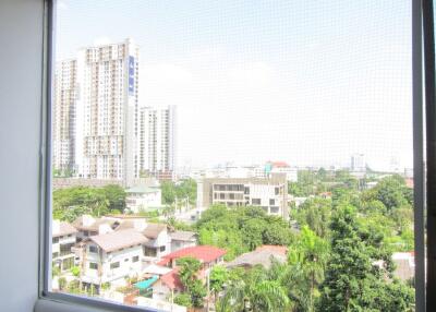 45 Sqm., 1 Bed, 1 Bath Condo listed for ฿ 930,000.