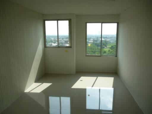 62 Sqm., 1 Bed, 1 Bath Condo listed for ฿ 1,204,000.